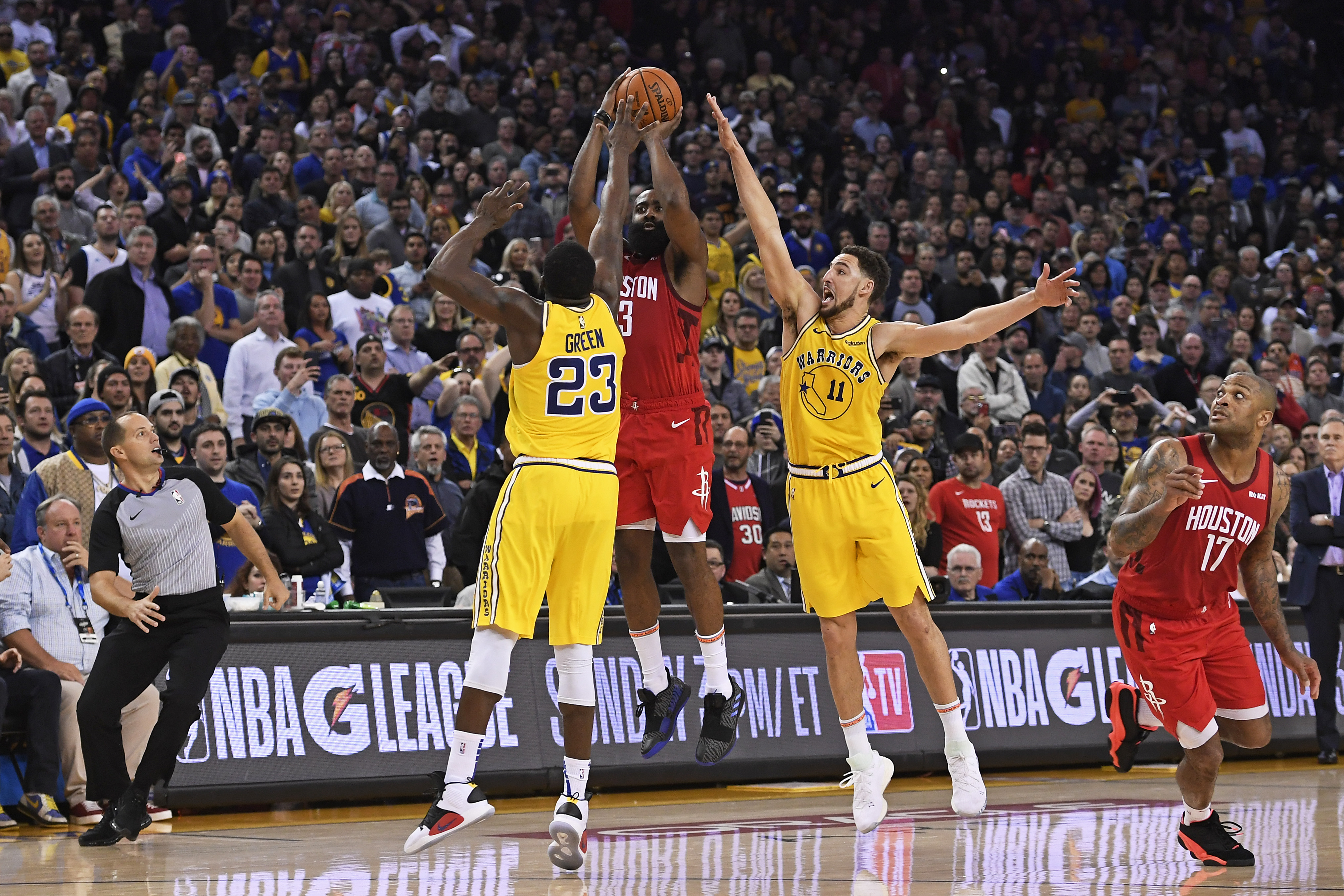 nba有哪些球员独门进攻(就是这么横，你知道和不知道的NBA现役七大巨星的独门绝技)