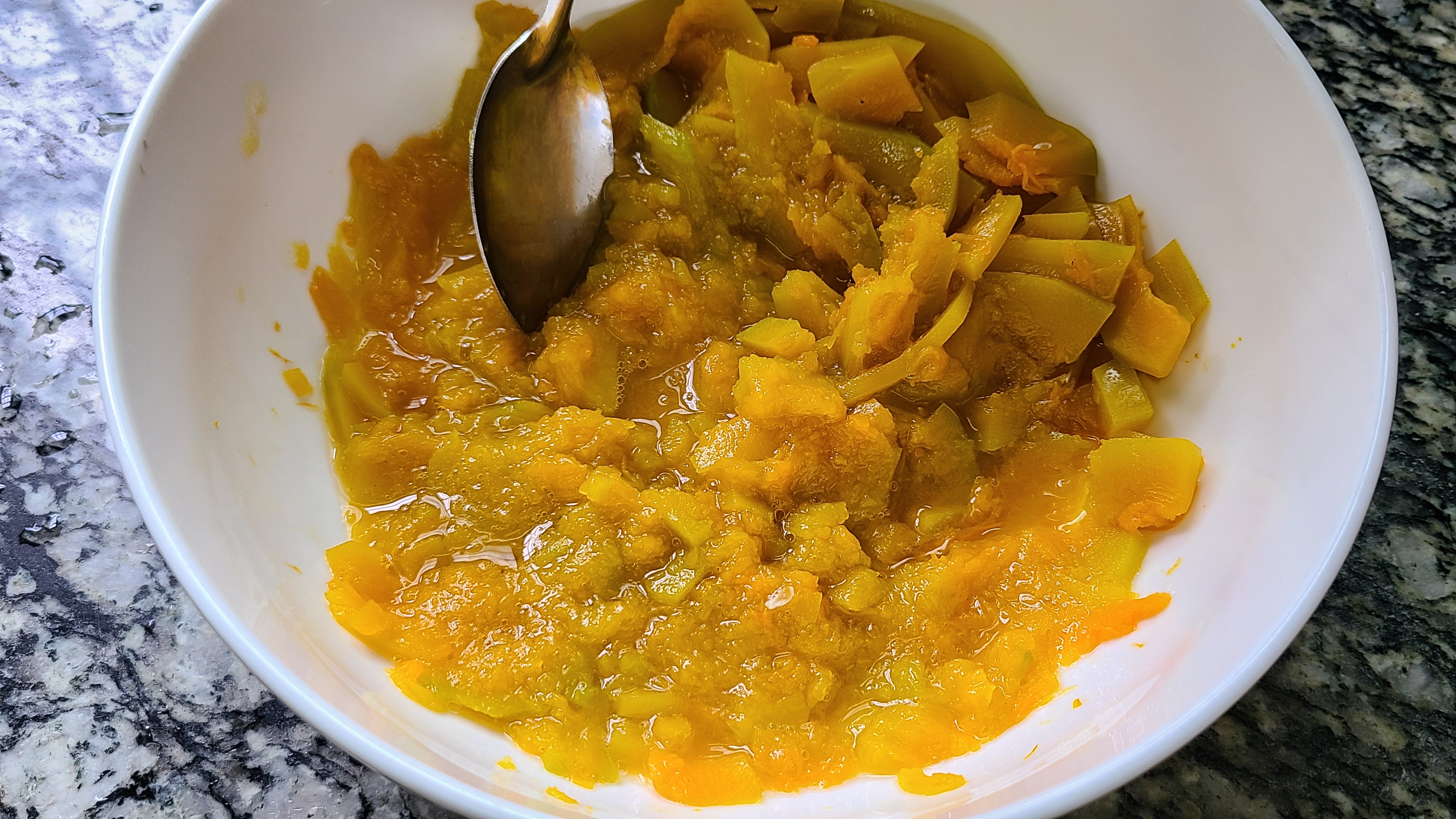 天气凉了，教你一道广东的滋补糖水，Q弹好吃味道很棒