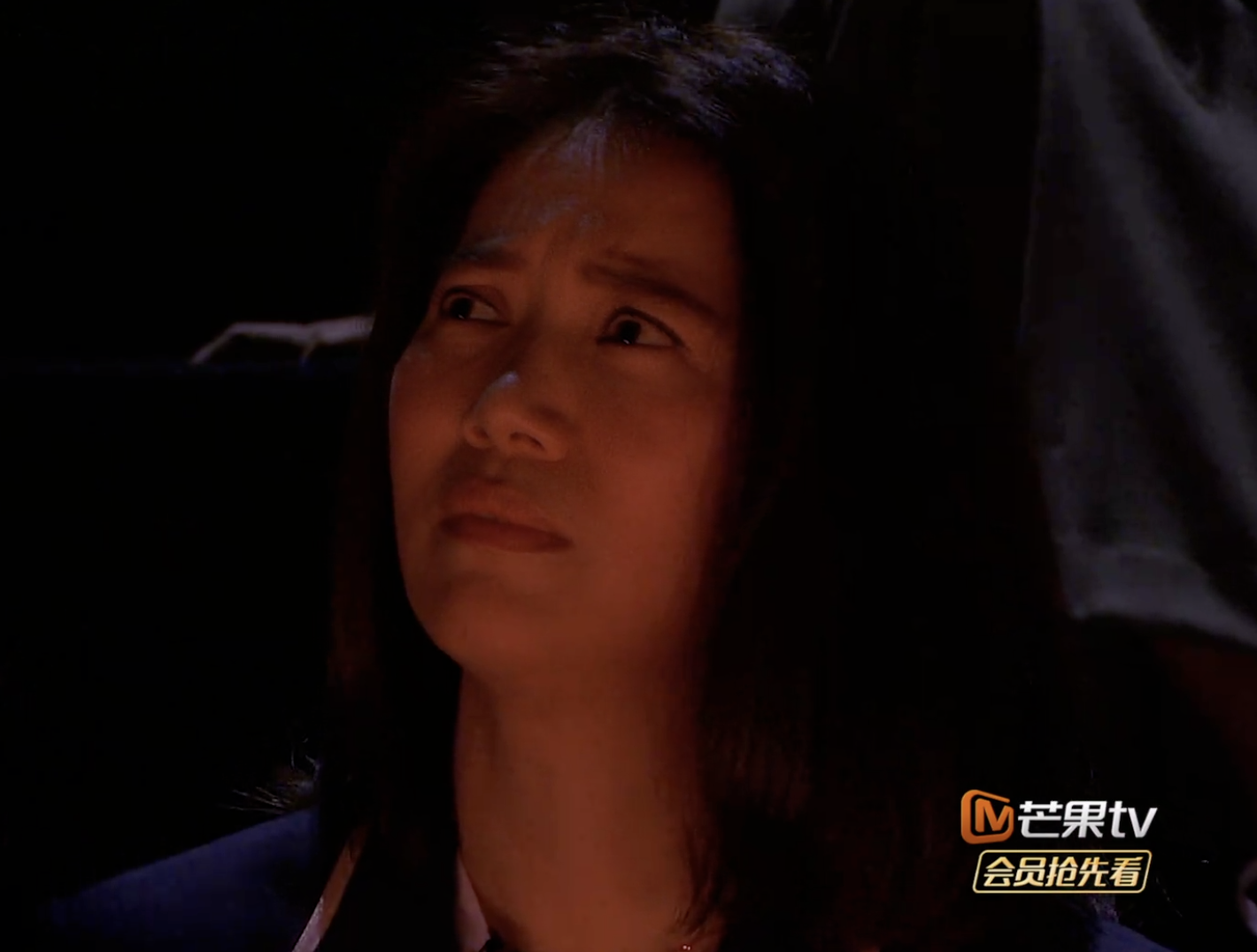 哥哥演出好拼！张智霖蓄白胡子张晋撞玻璃，袁咏仪蔡少芬感动落泪