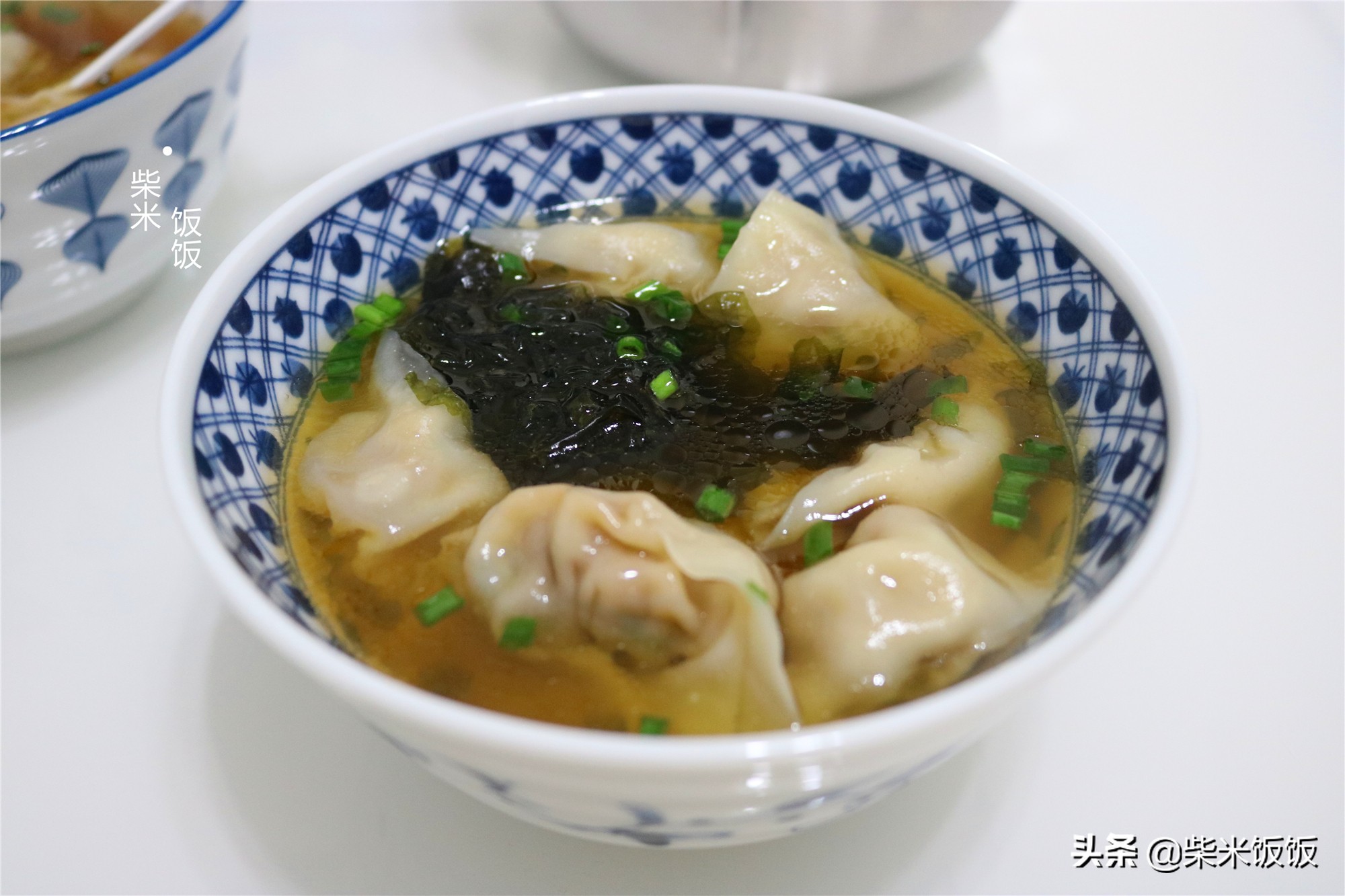 馄饨的家常做法，从擀皮到调馅全教你，汤鲜肉香，太好吃了