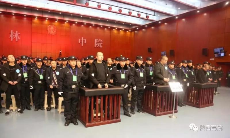 1988年出生的“黑老大”被判死刑，背后有8个“保护伞”