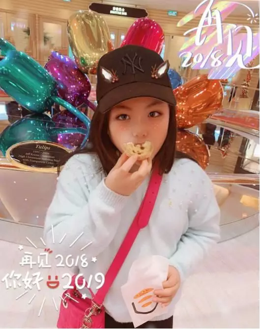 几十万名牌包,上亿帝王绿翡翠,明星烧钱“富养”女儿大PK