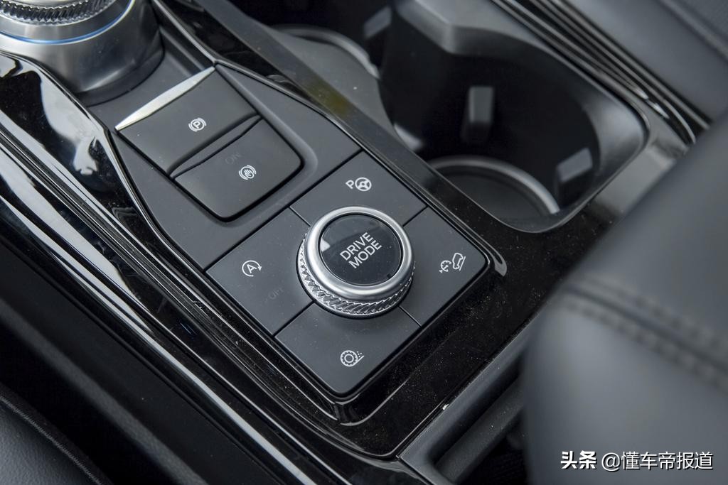新车 </p><p>　　 售30.98-39.98万元 全新长安福特探险者正式上市