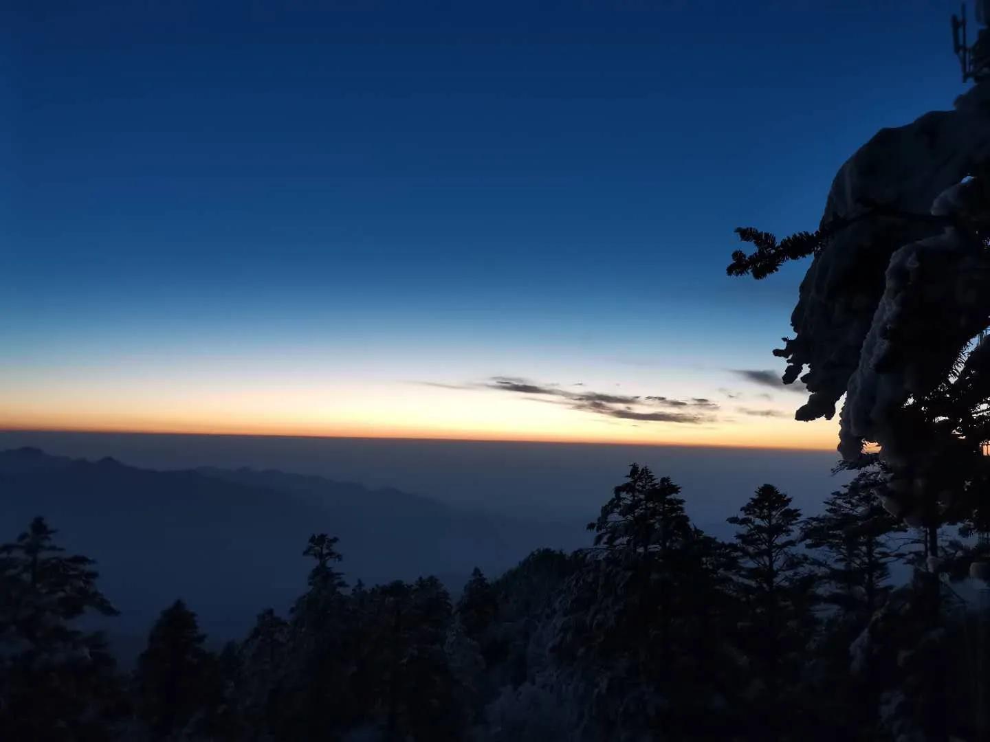 走近杜甫笔下的西岭雪山