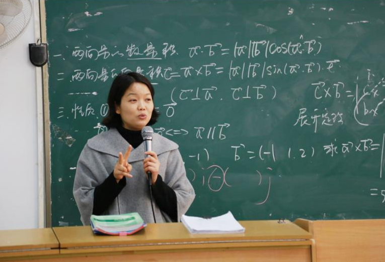 “文科生”和“理科生”的差距，谁更有前途？大学毕业后才明白