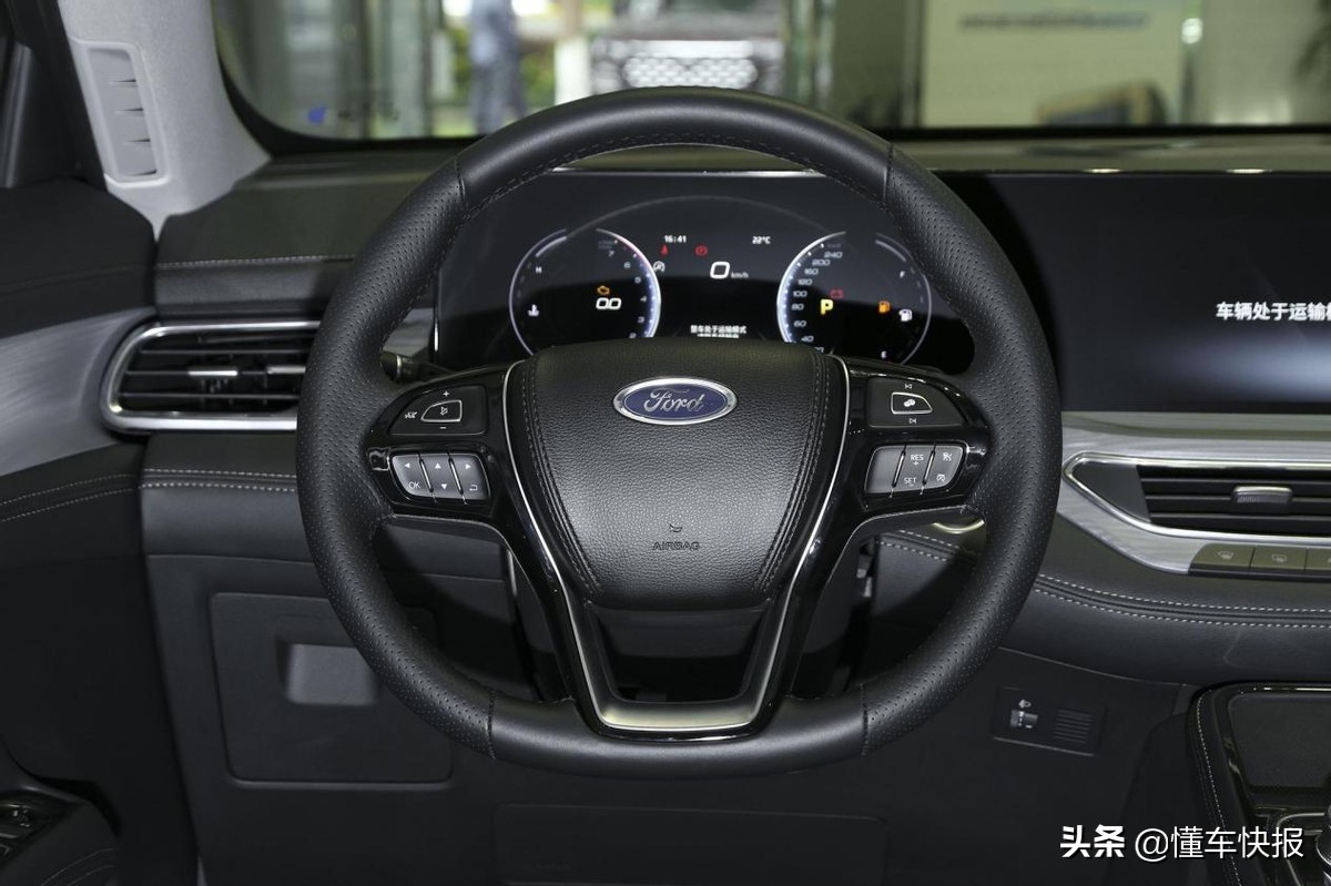 20万左右落地的2.0T中大型SUV，解析福特领裕铂领型