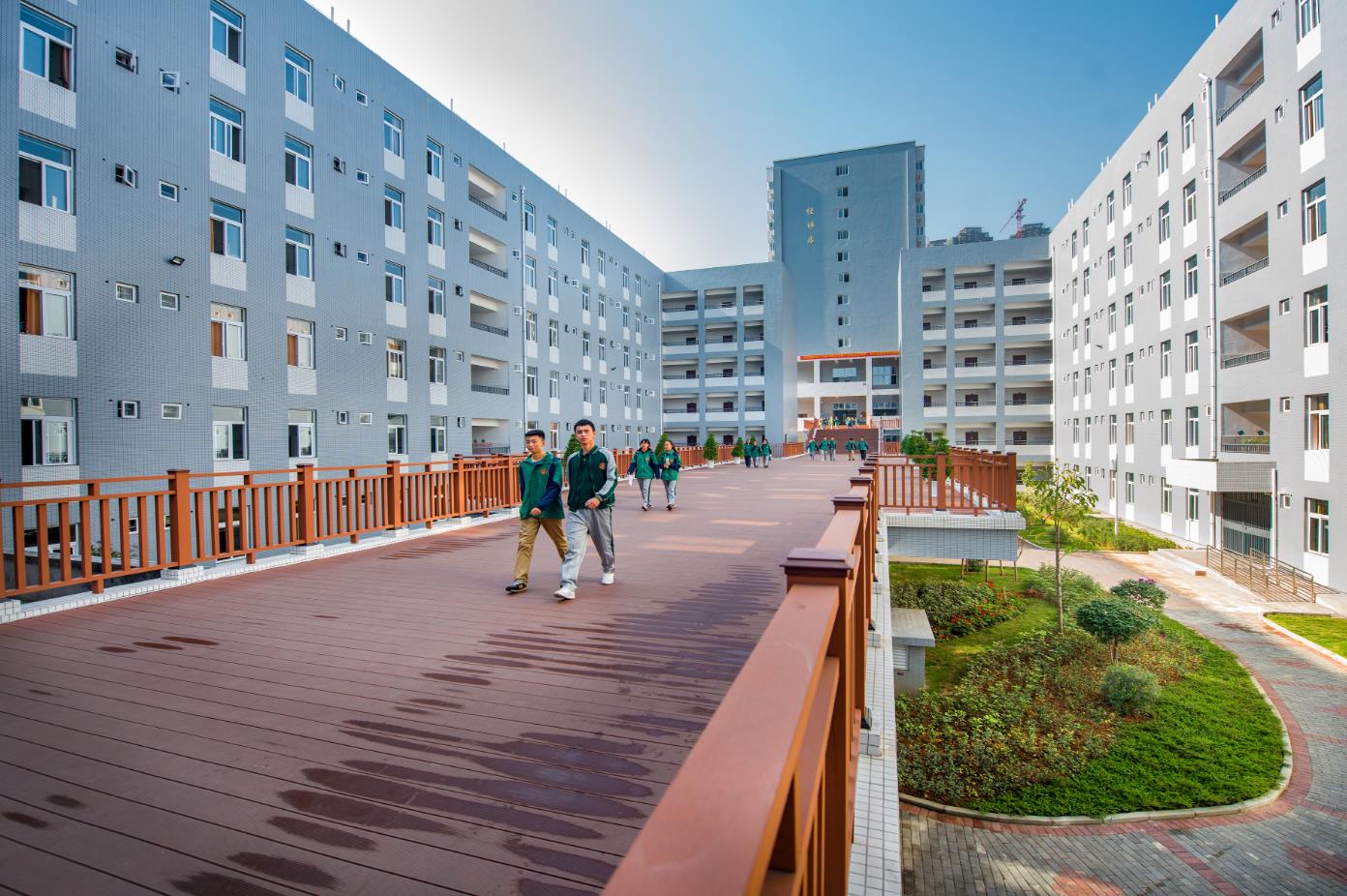 攀成外，主城区内唯一“存活”的民办学校