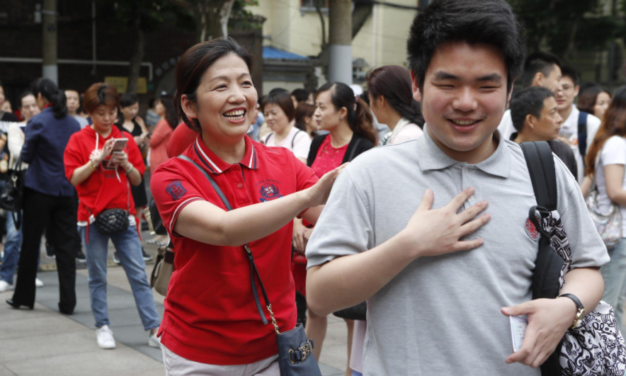 高考前一天该做什么，才不会影响考试发挥，班主任给出答案