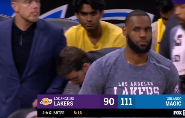 nba球员的鞋带为什么不掉(正负值首发最低，提前8分钟解开鞋带，詹姆斯赛后道出了输球原因)