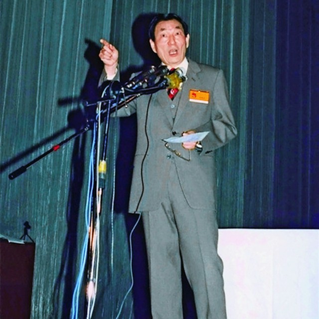 朱镕基的中学成绩单曝光：学籍档案保存69年，沉默的天才少年