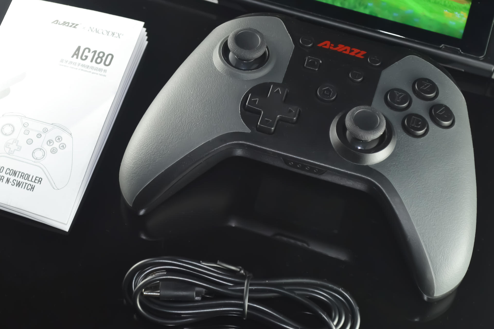 第三方更有料，玩Switch 我选黑爵AG180游戏手柄