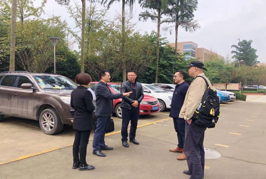 四川希望汽车职业学院新入职教师“返岗教研”座谈会