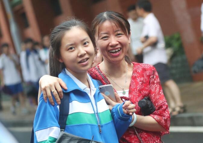 高考当天别穿“校服”，可能会影响高考成绩，提前了解不吃亏