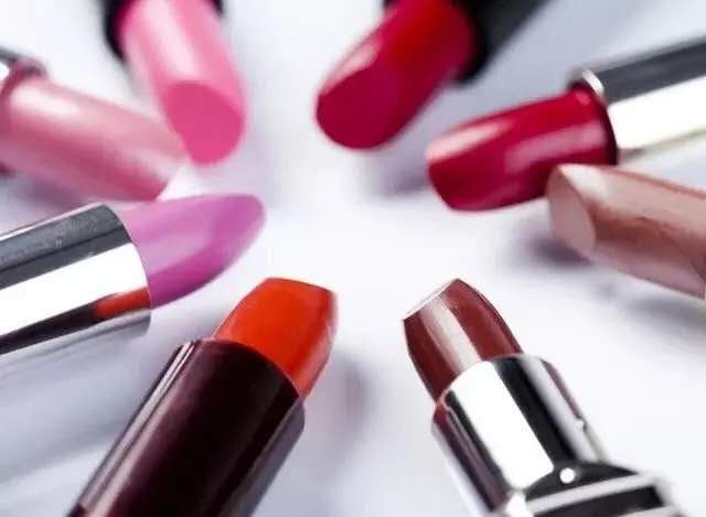 过期的口红还能再用吗？暗藏的五大妙用分分钟惊艳你