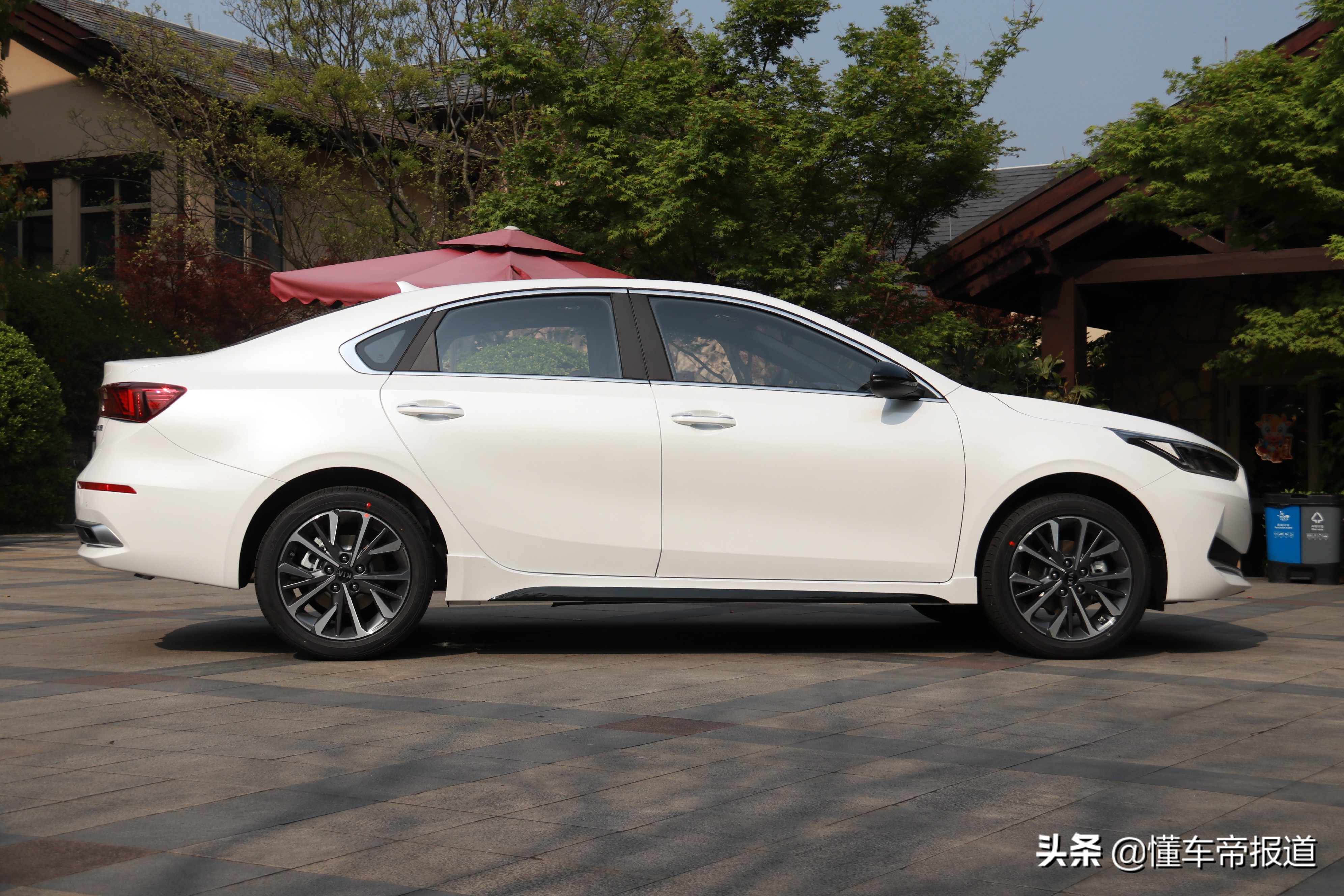 新车｜驾乘舒适，性价比超越轩逸！抢先试驾2021款起亚K3