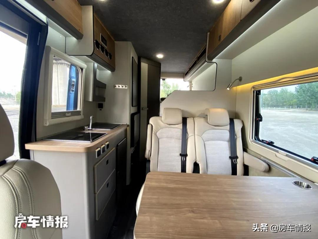 景宴新款房车开出去玩绝对亮眼专为年轻夫妻2人旅行打造