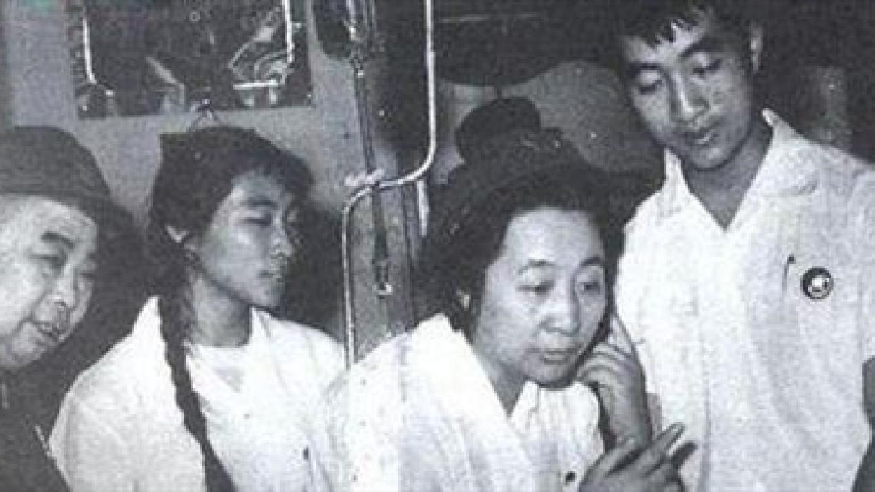 林彪儿子林立果去世后，留下貌美妻子，她后来过得怎样？