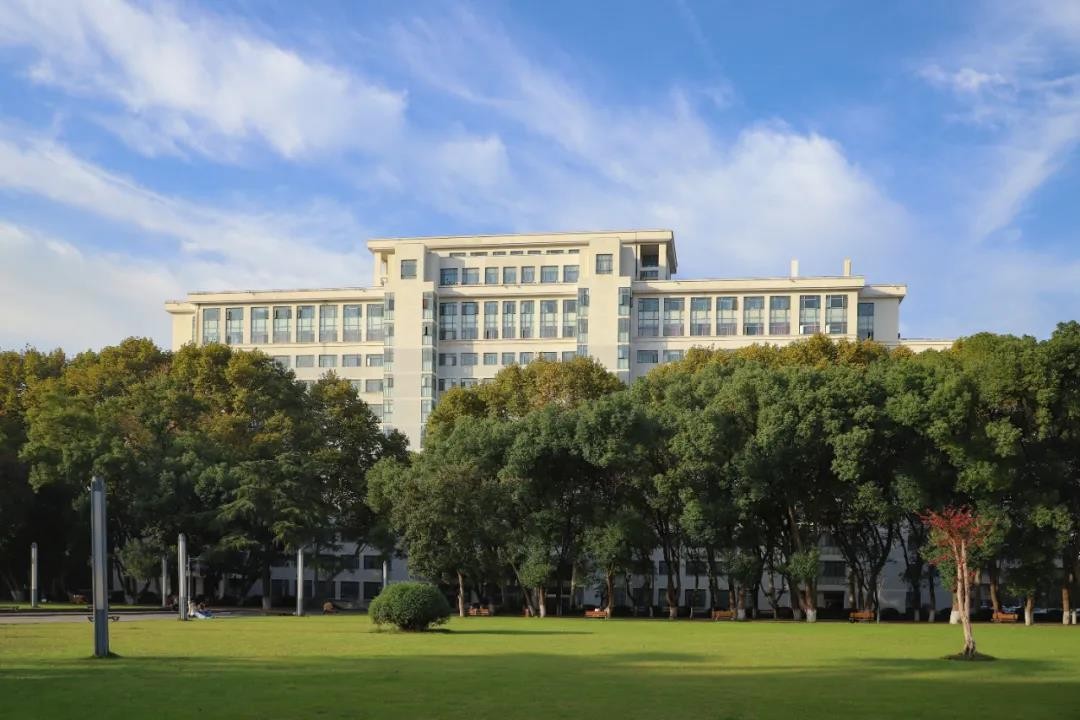 报考干货！华中师范大学实力究竟如何？9大权威榜单告诉你答案！