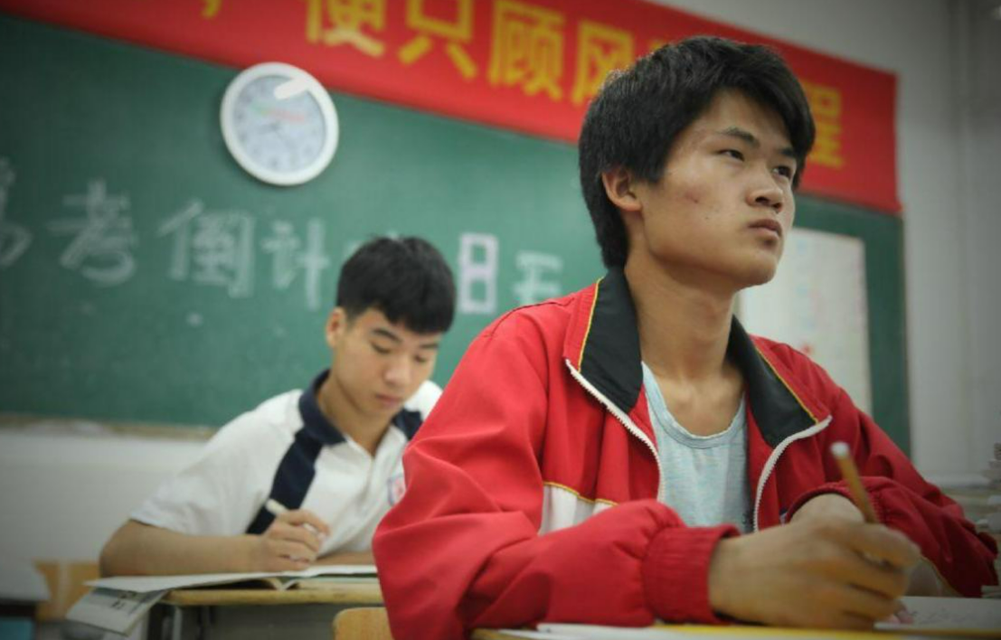2022年高考迎来变化，未满足条件将无缘高考，成绩再好也无济于事