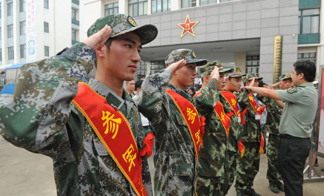 在校大学生和大学毕业生当兵，待遇方面有差距吗？学生和父母须知
