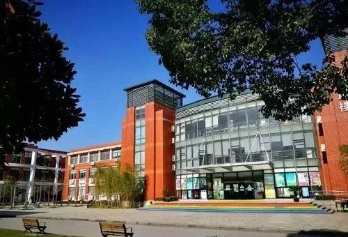 沪上最美10所公办&10所民办小学大PK，谁是魔都颜值担当？