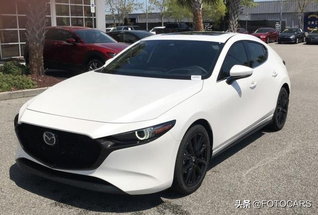 全新马自达3两厢版，颜值在同级数一数二，引进会火不？