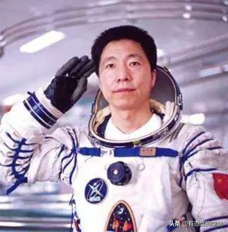 中國進過太空的11名航天員，如今都是啥軍銜？8少將2中校1上校