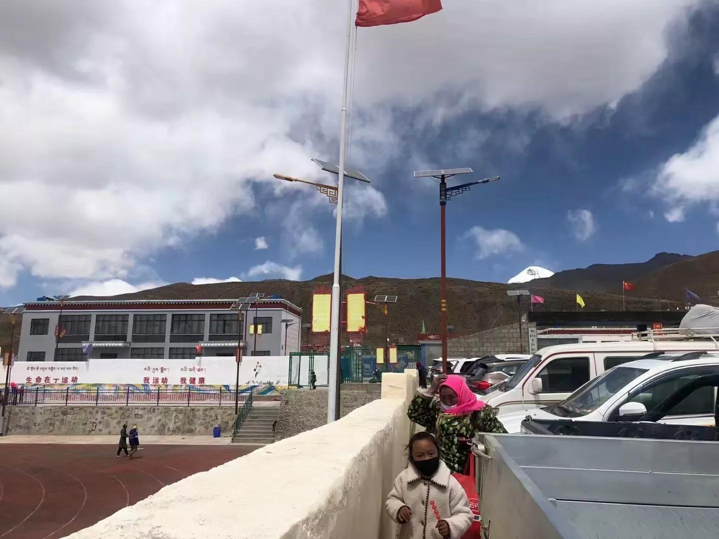 旅游攻略“西藏旅行包车陷阱”防范，900元包车一天贵吗？