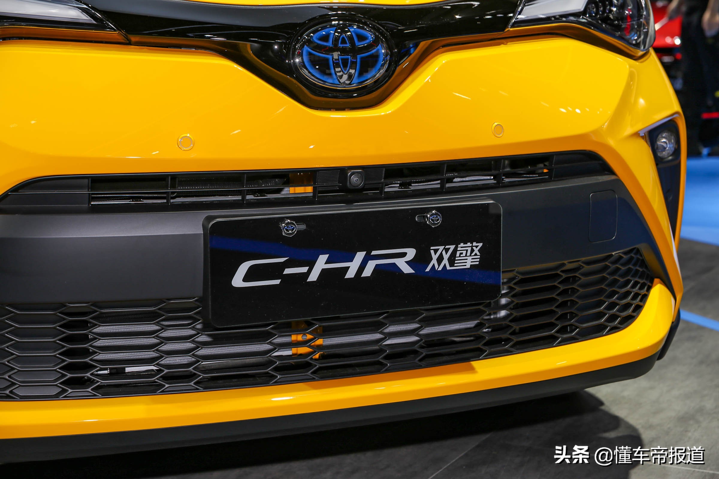 新车｜搭载雷克萨斯UX同款混合动力，对标缤智！新款丰田C-HR上市
