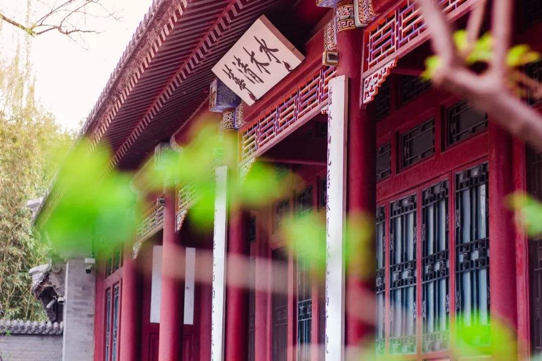 各省高考状元去向统计，总体呈现3个特点，理科生倾向于清华大学