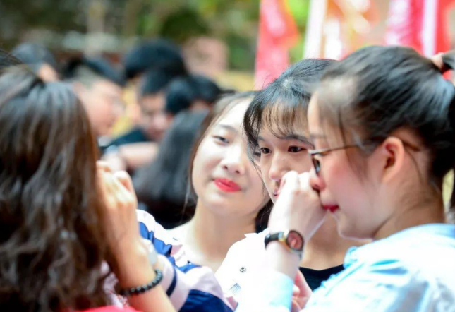 教育部经过再三确认，这几类学生不得参加高考，成绩再好也没用