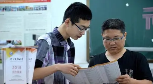 毕业后才明白的痛，民办本科与公办专科差距很大，但愿你没选错