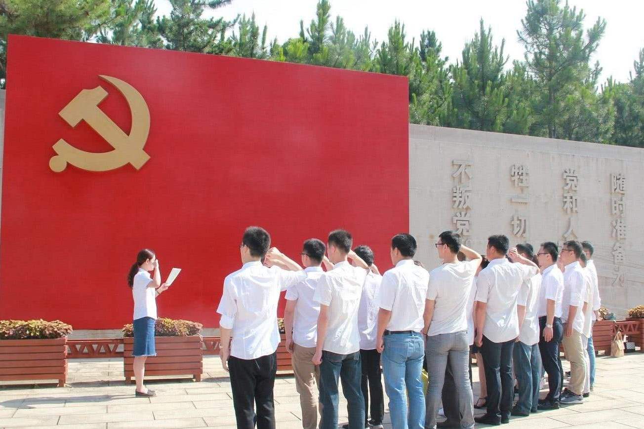 大学生为什么入党？大学入党有哪些好处？大一新生需明白这两点