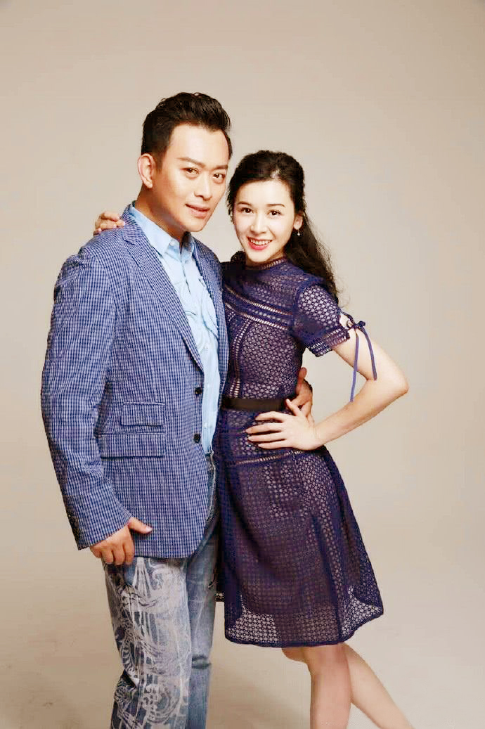 黄海冰牵手甄锡:二胎爸妈的眼泪与幸福