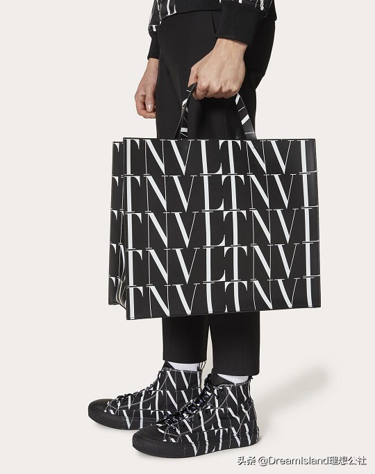 新包 | Valentino 上架男士新包：VLTN 平铺徽标，扎染效果印花