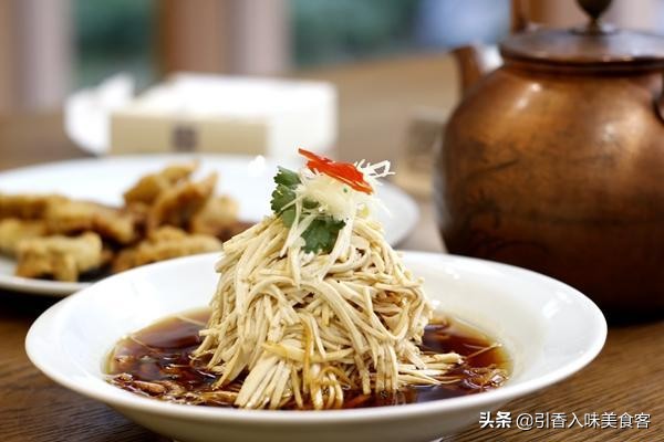 焯、灼、烫、煮，有的厨师都傻傻分不清，你知道吗？