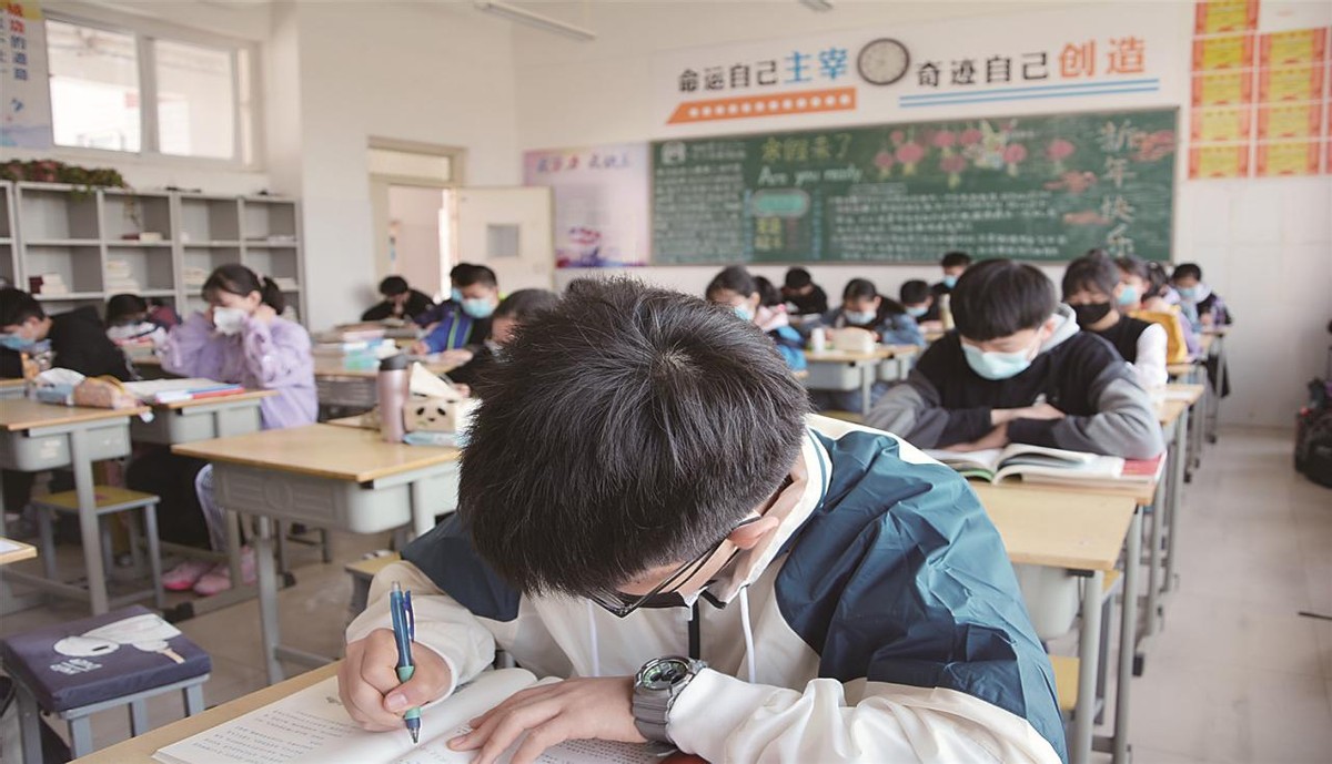 取消英语呼声逐渐增高，英语或将成为选修？权衡利弊还是必不可少