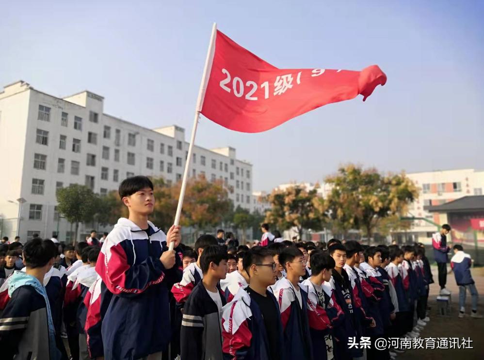 新蔡县实验中学高一年级举行班级对抗赛(图12)