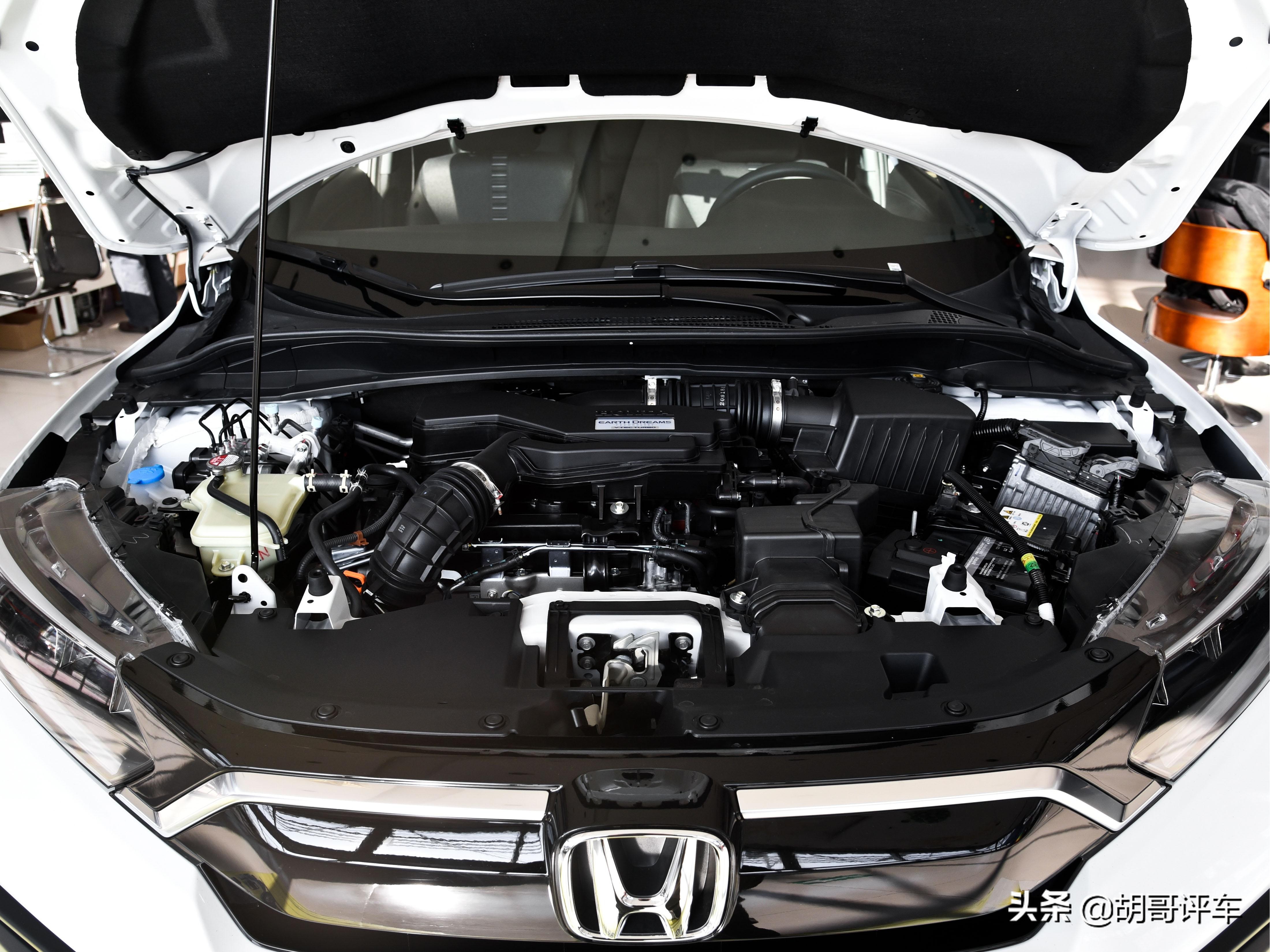 5t四缸涡轮增压l15bs发动机,最大功率177马力,峰值扭矩220牛·米,匹配