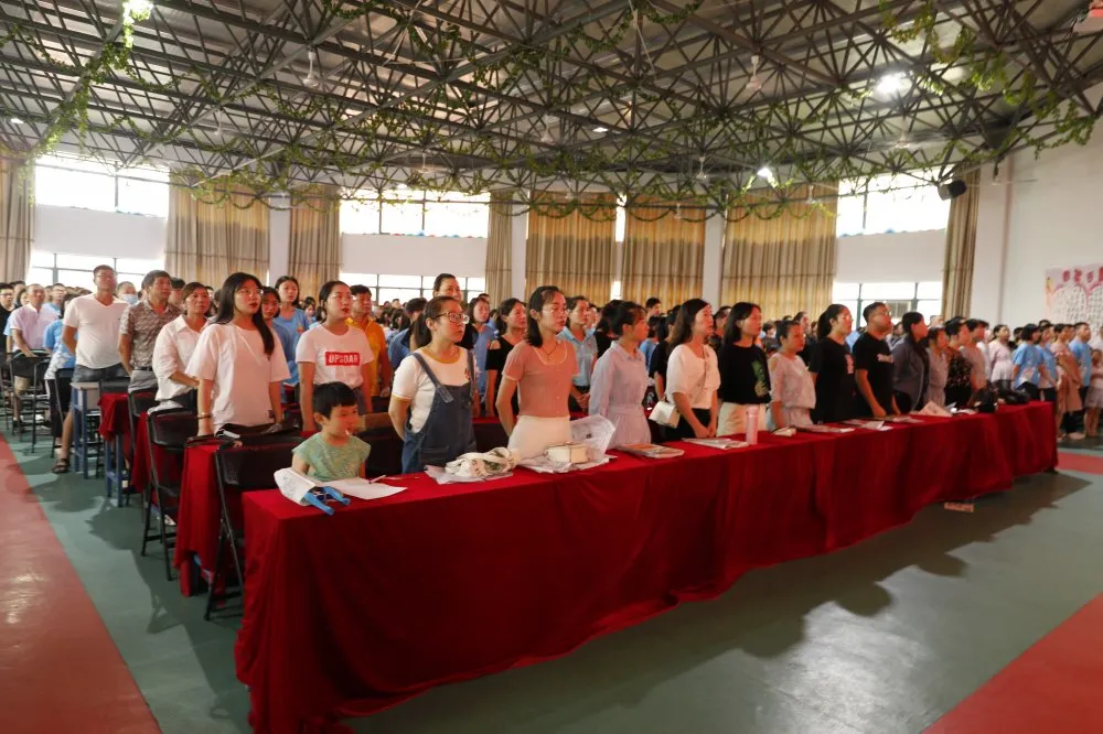 宁德市实验学校：坚守28天，中考的胜利将属于我们——初三年段举行中考市质检表彰大会和家长会