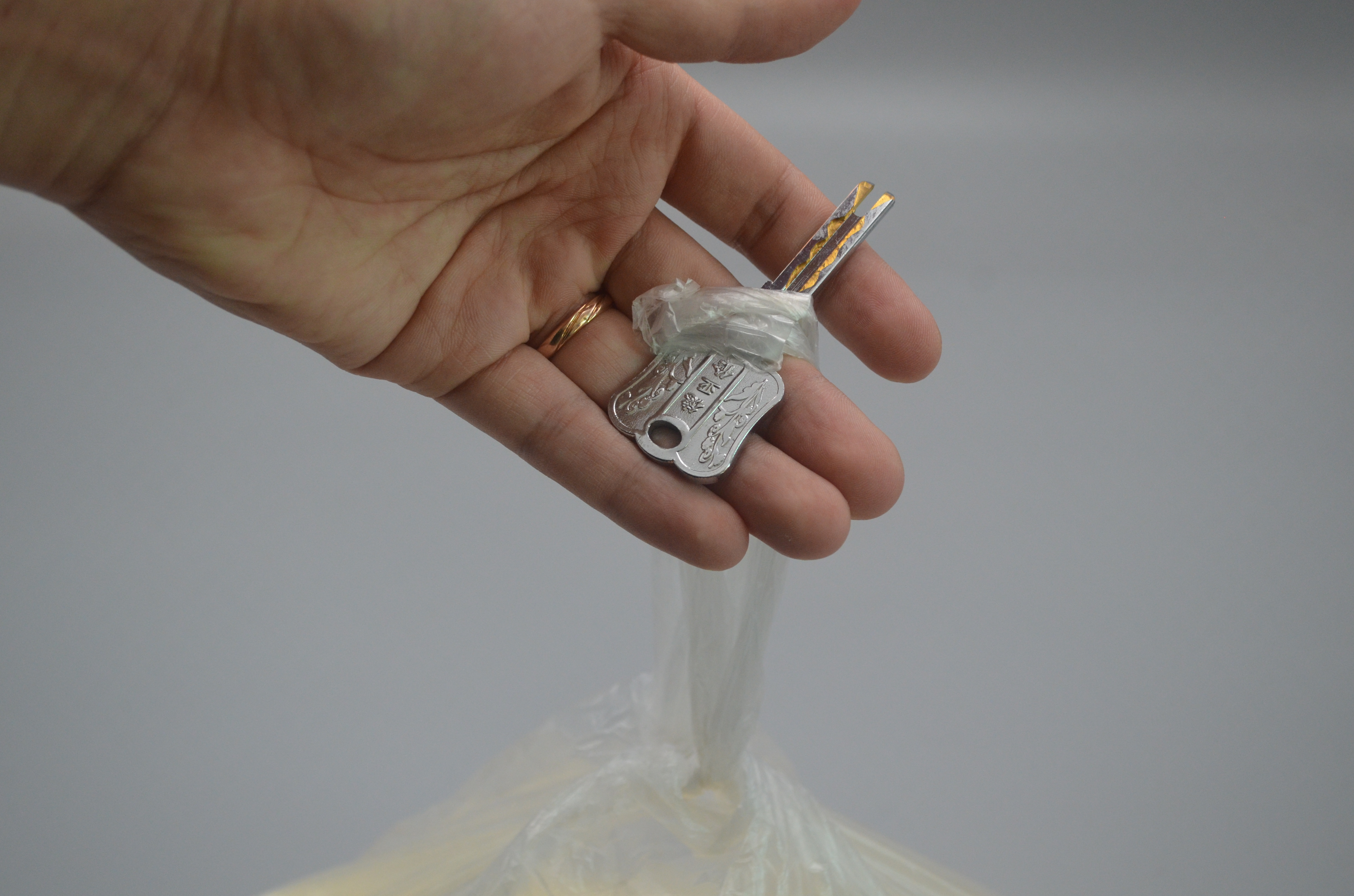 家里有废旧钥匙，一把也别扔，用途花钱也难买，真的涨知识了