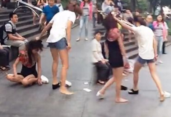 原配暴打小三,