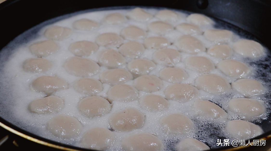 天冷了，我家隔天就用这鱼做鱼丸，每个鱼圆下锅都漂浮，别不会吃