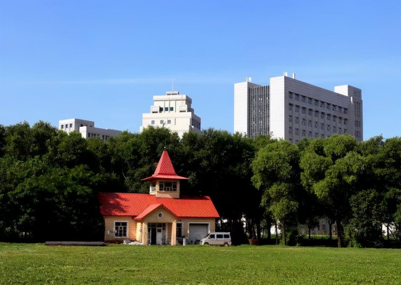 黑龙江排名前五的大学，其中有3所211大学，“哈工大”排第一