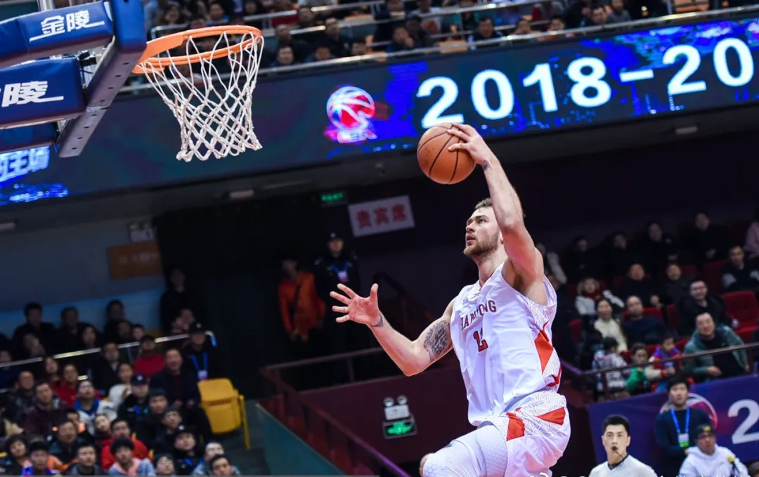 莫泰为什么离开cba(官宣！莫泰尤纳斯离开CBA！今年2月曾拒绝NBA合同)