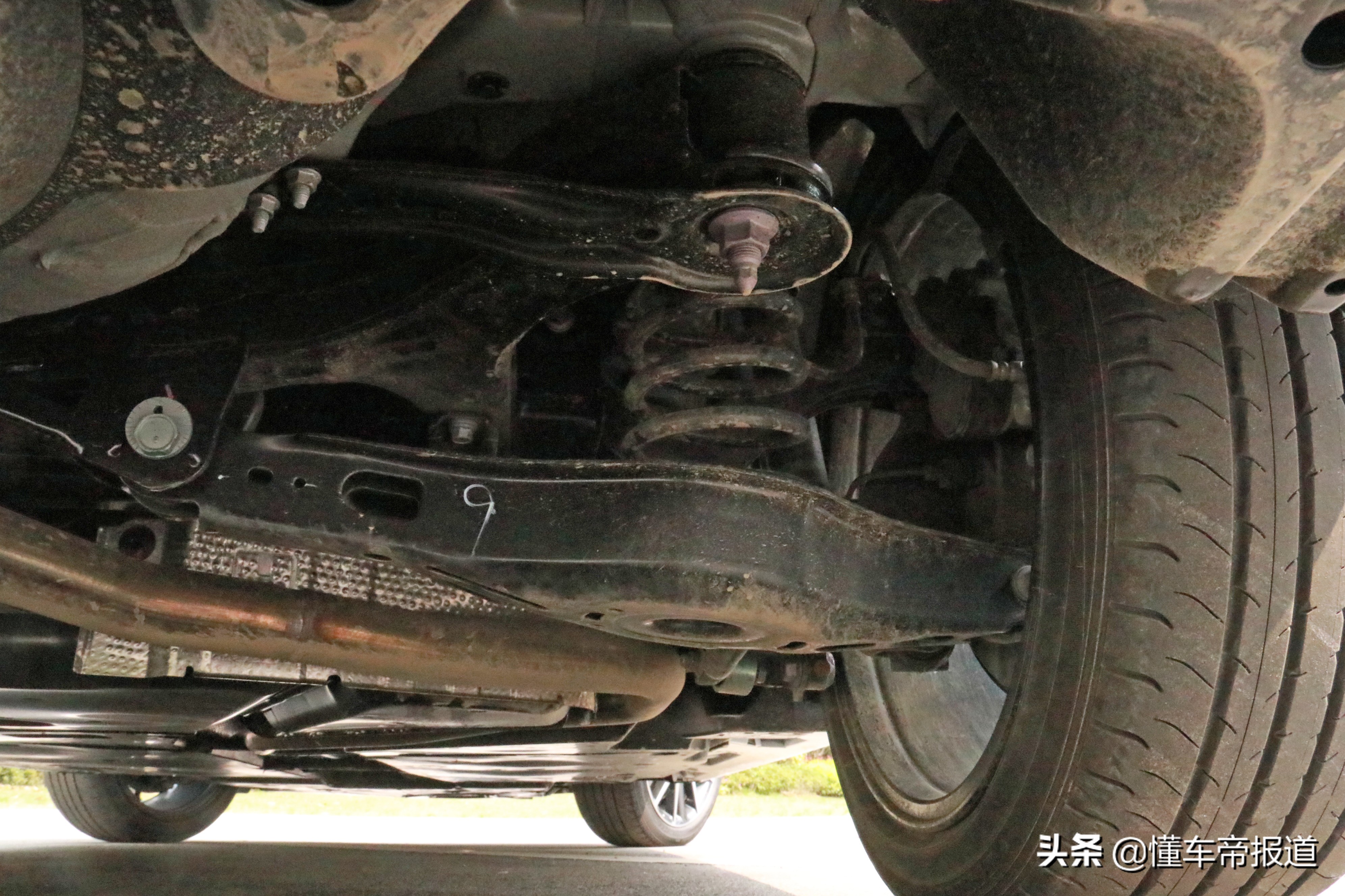 新车｜科技配置提升后改善究竟大不大？抢先试驾中期改款凯美瑞