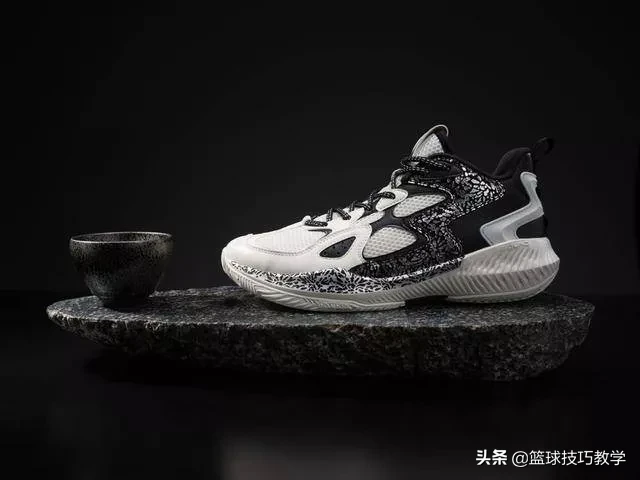 361签了哪些nba球员(NBA扣篮王签约361，361度篮球鞋又一次登上了NBA赛场)