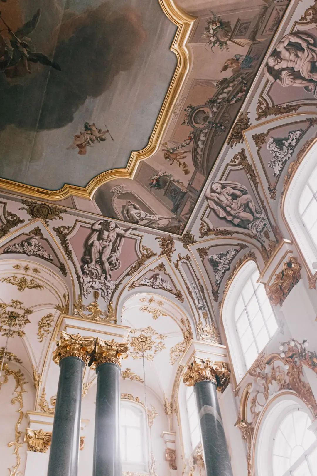 进口艺术涂料十大品牌｜意库马马莫细•跨越百年时光，与罗马碰杯