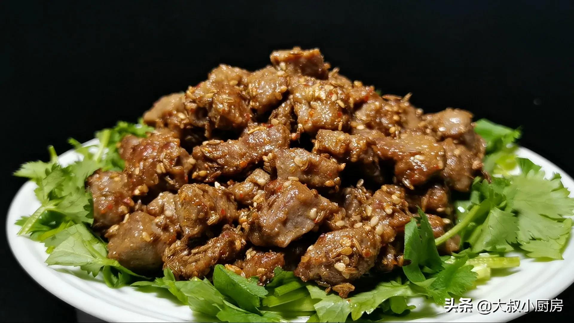 孜然粒(孩子爱吃的孜然牛肉粒,香嫩不柴,比烧烤还好吃,做法超简单)