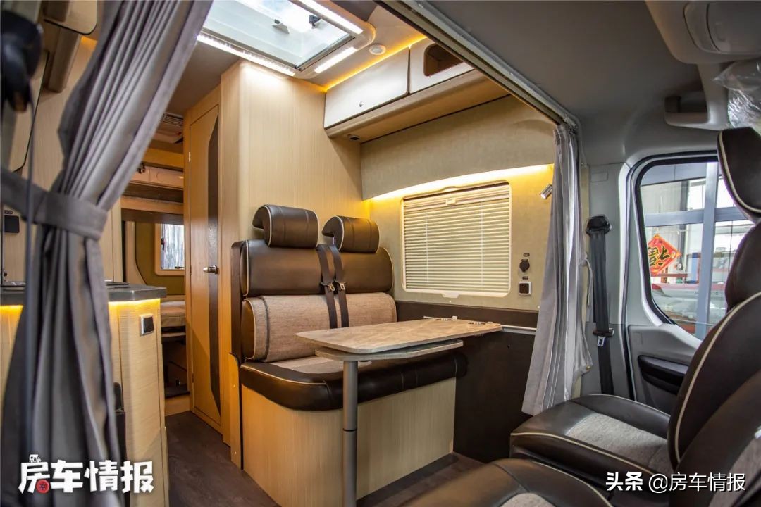 全新大通V90房车来啦！配2.0T发动机参数超依维柯，起售价真便宜